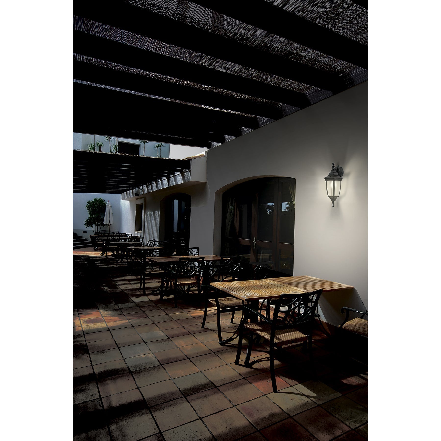 Arbotante de LED 8 W tipo farol suspendido negro, VOLTECK