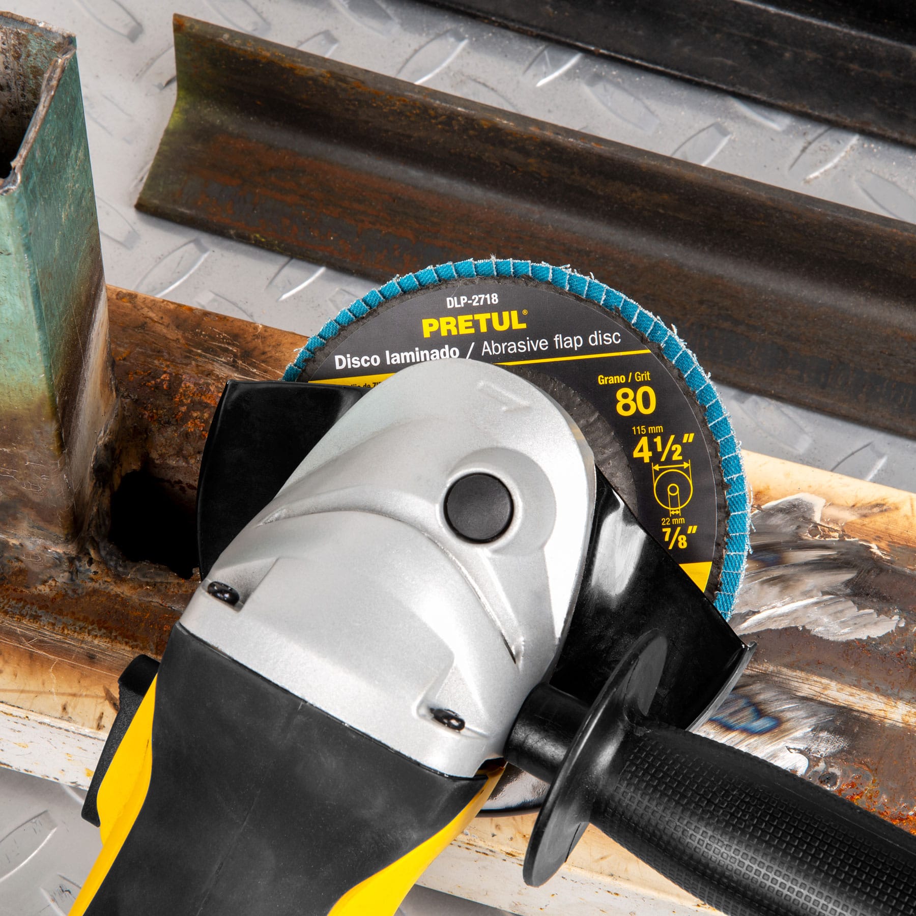 Disco laminado 4-1/2", grano 80 centro 7/8", fibra, PRETUL