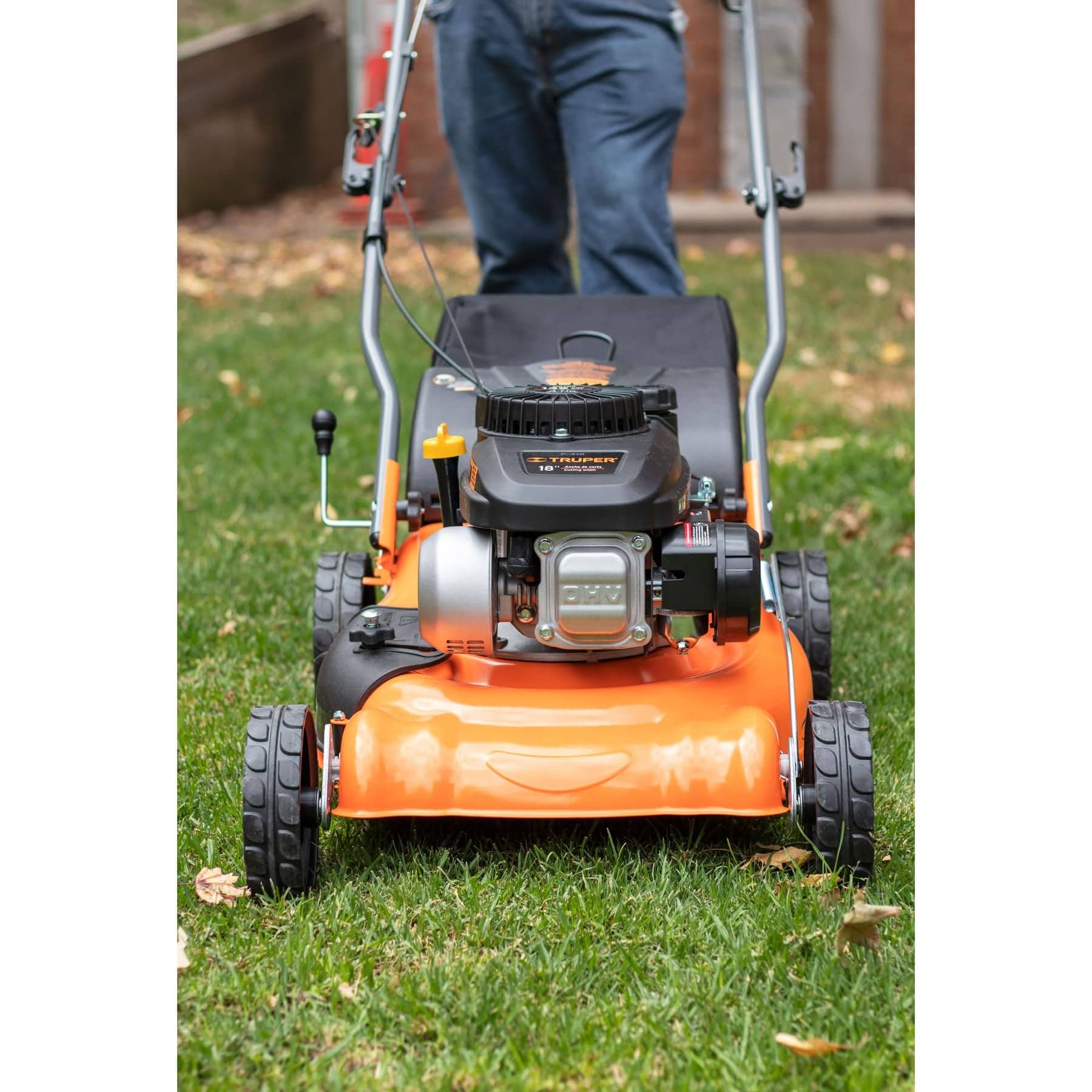 Podadora con motor a gasolina de 4 HP, 18" de corte, TRUPER