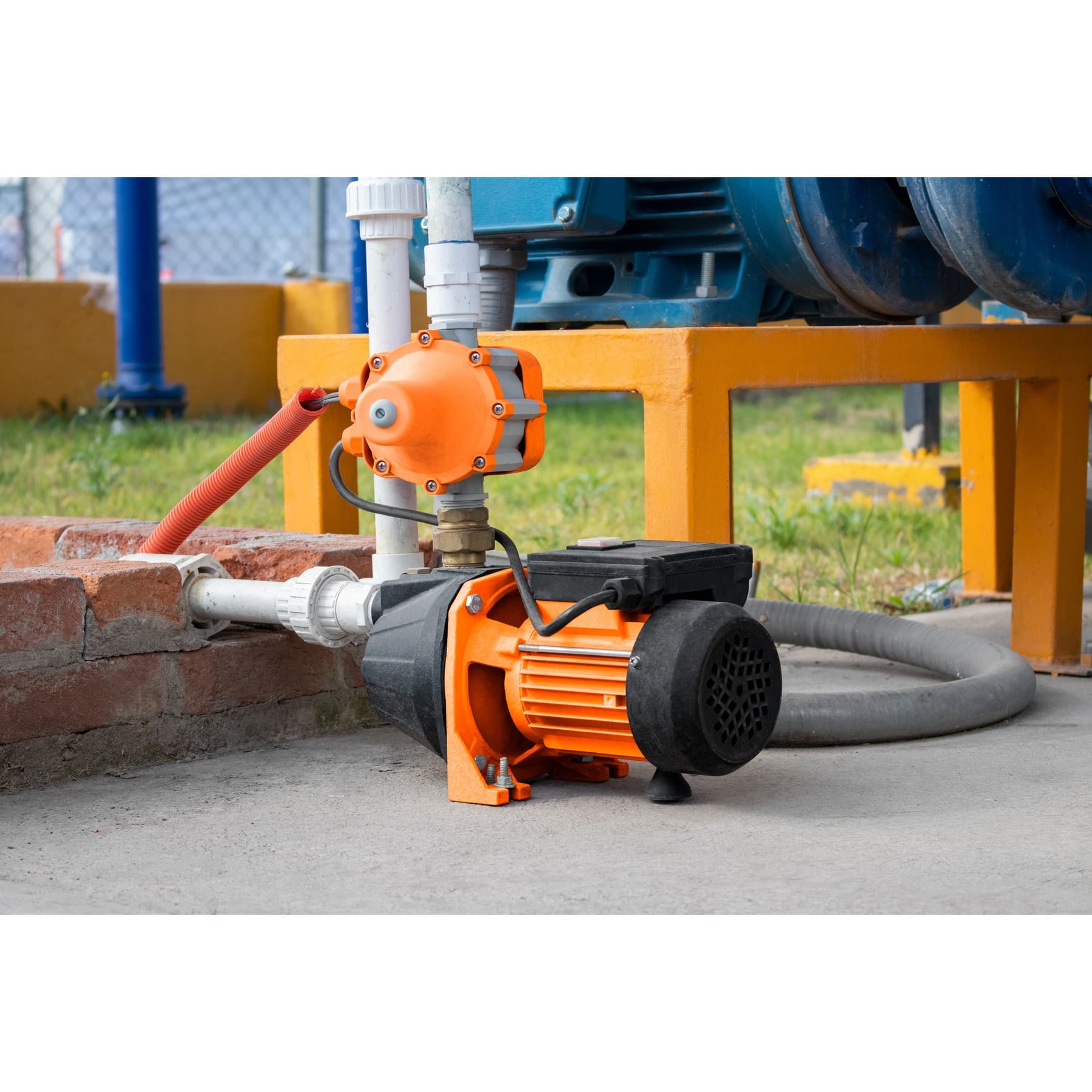 Bomba presurizadora jet hierro 1 HP con control, TRUPER