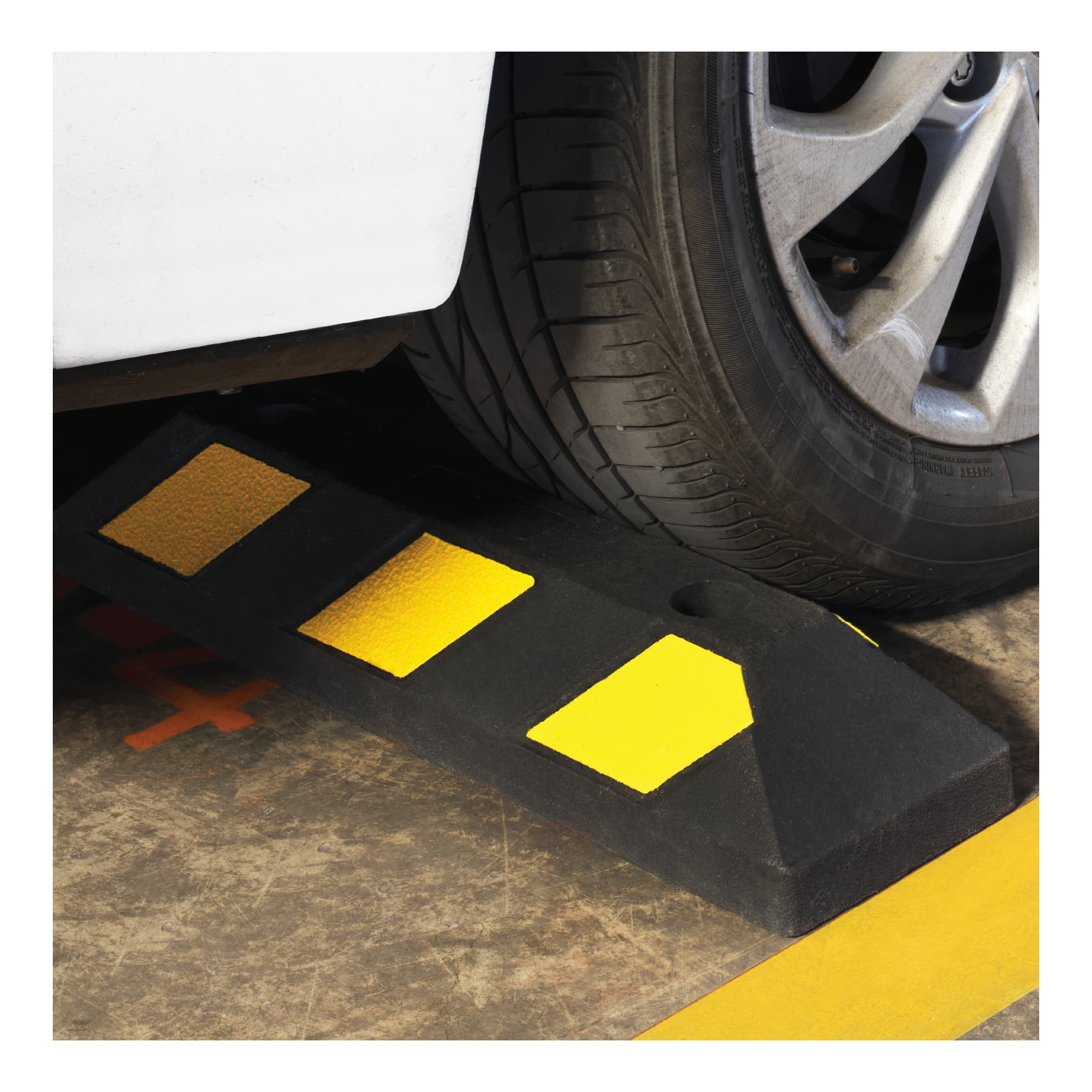 Tope de 180 cm para estacionamiento, TRUPER